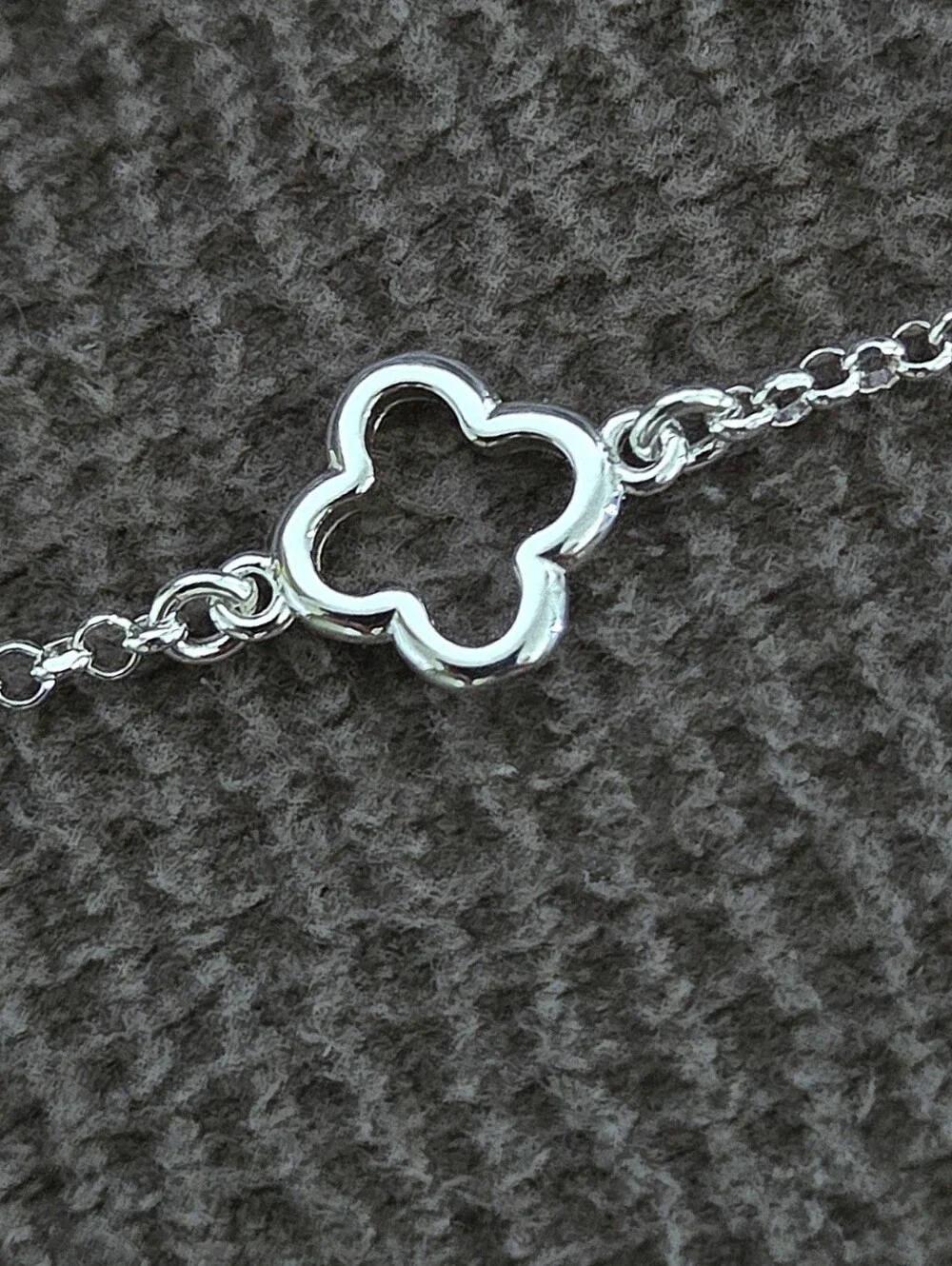 Mia Fiore Stationary Silver🤍 Open Clovers🍀 Necklace - NWT